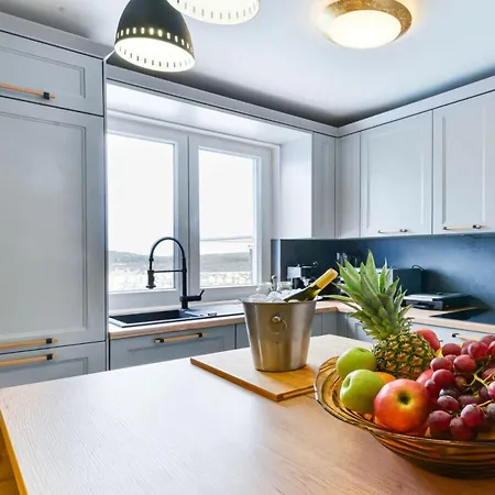 Re With Pool And Comfortable * Slivnica