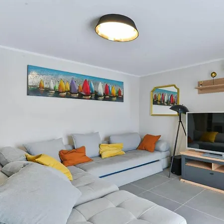 Вилла Re With Pool And Comfortable